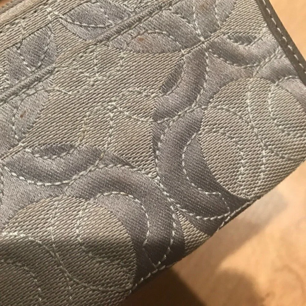 Coach Gray Zipper Key Chain Credit Card Wallet